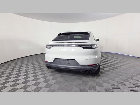 Used 2023 Porsche Cayenne Platinum Edition AWD/4WD image 38