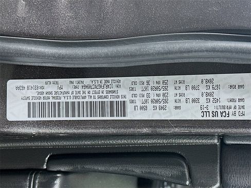 Used 2019 Jeep Grand Cherokee Altitude image 37