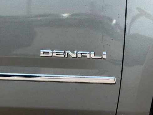 Used 2018 GMC Yukon Denali w/ Denali Ultimate Package AWD/4WD image 6