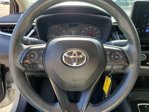 Used 2023 Toyota Corolla LE image 18