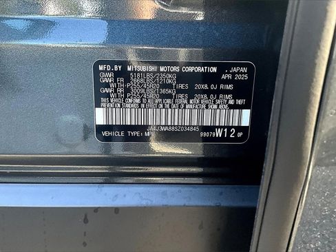 New 2025 Mitsubishi Outlander SEL image 13