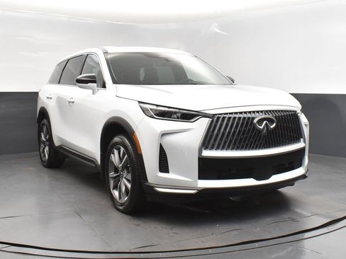 Certified 2026 INFINITI QX60 Pure w/ Cargo Package image 9