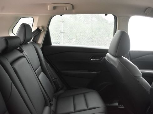 Used 2026 Nissan Rogue SL FWD image 23