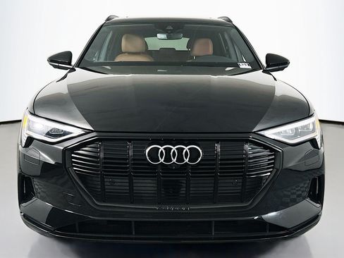 Used 2022 Audi e-tron Premium w/ Convenience Plus Package AWD/4WD image 2