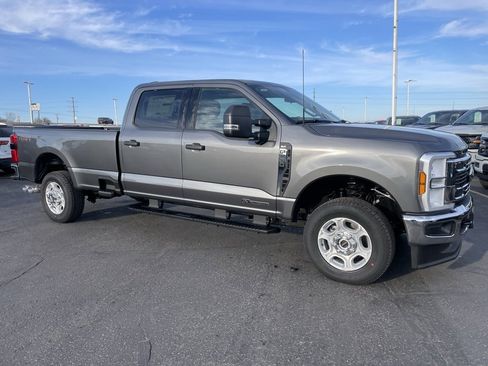 New 2026 Ford F250 XLT image 2