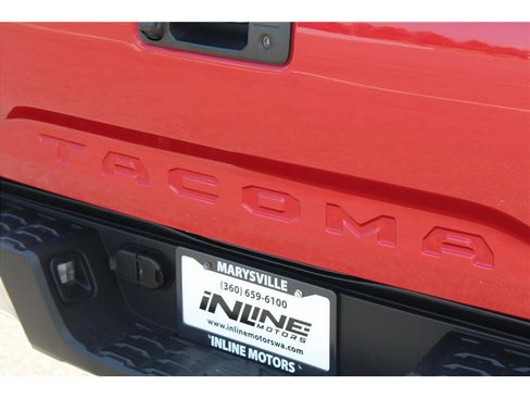 Used 2021 Toyota Tacoma SR5 AWD/4WD image 39