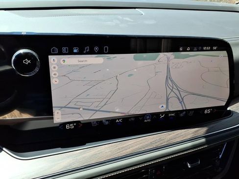 New 2026 Chevrolet Suburban Premier AWD/4WD image 24