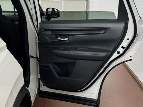 Used 2025 Honda CR-V Sport image 29