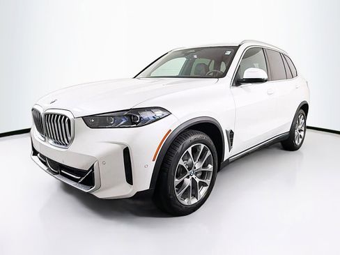 New 2026 BMW X5 xDrive40i w/ Climate Comfort Package image 3
