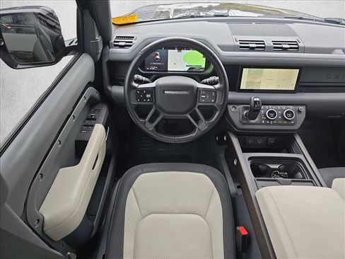 Used 2023 Land Rover Defender 110 X-Dynamic SE image 16