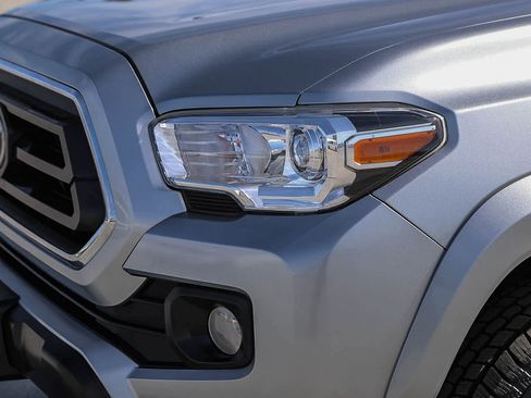 Certified 2023 Toyota Tacoma SR5 w/ Technology Package image 9