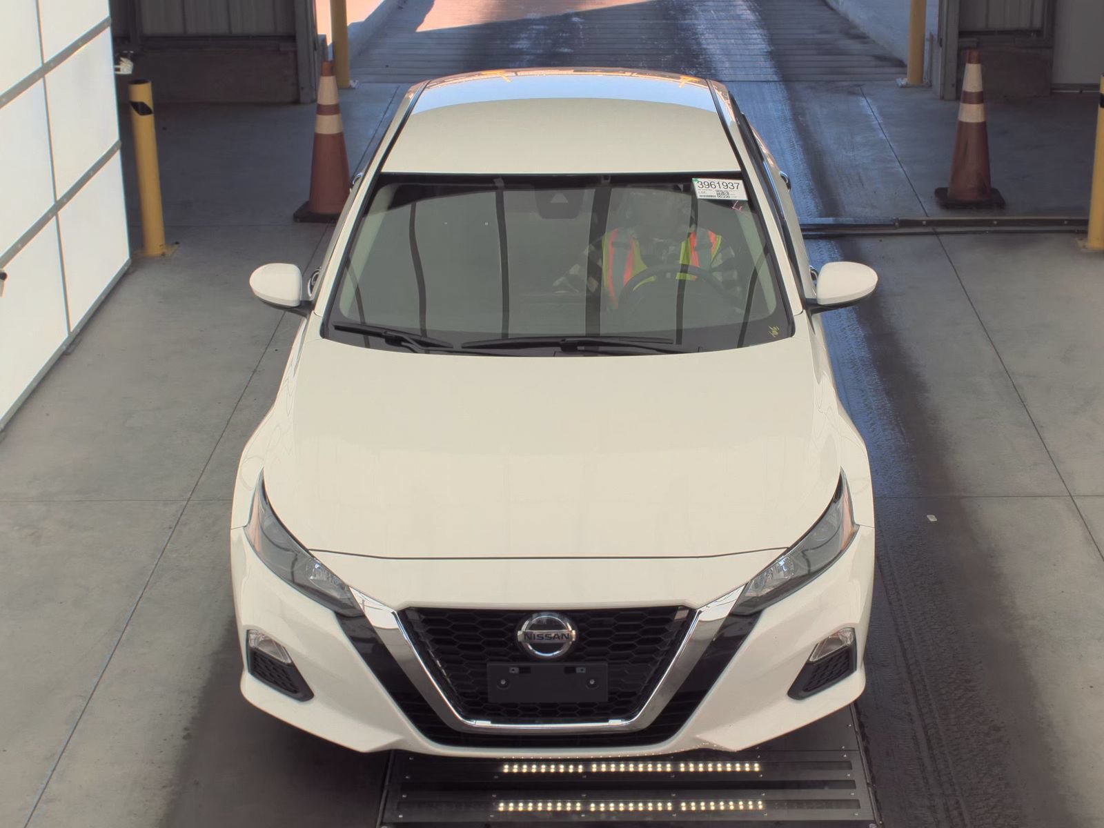 Used 2022 Nissan Altima 2.5 S FWD image 2