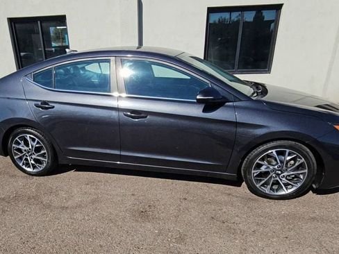 Used 2020 Hyundai Elantra Limited w/ Cargo Package (C1) image 9