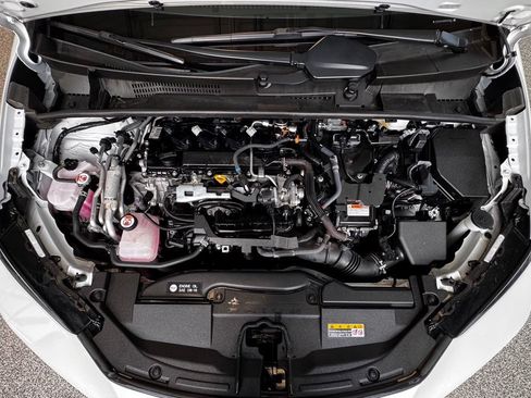 Used 2024 Toyota Prius Prime Premium FWD image 15