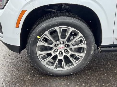 New 2026 GMC Yukon XL Denali w/ Denali Reserve Package image 10