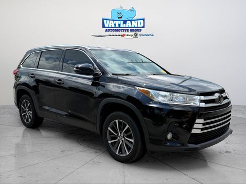 Used 2019 Toyota Highlander XLE FWD image 7