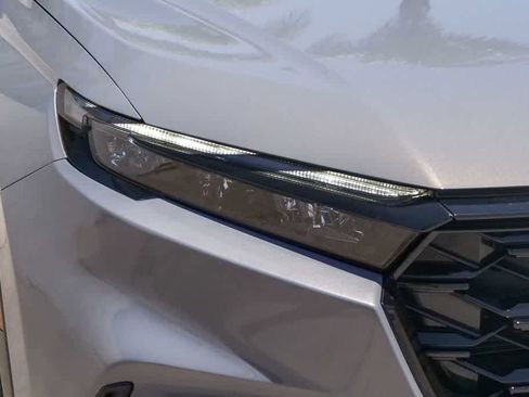 Used 2025 Honda CR-V Sport-L image 4