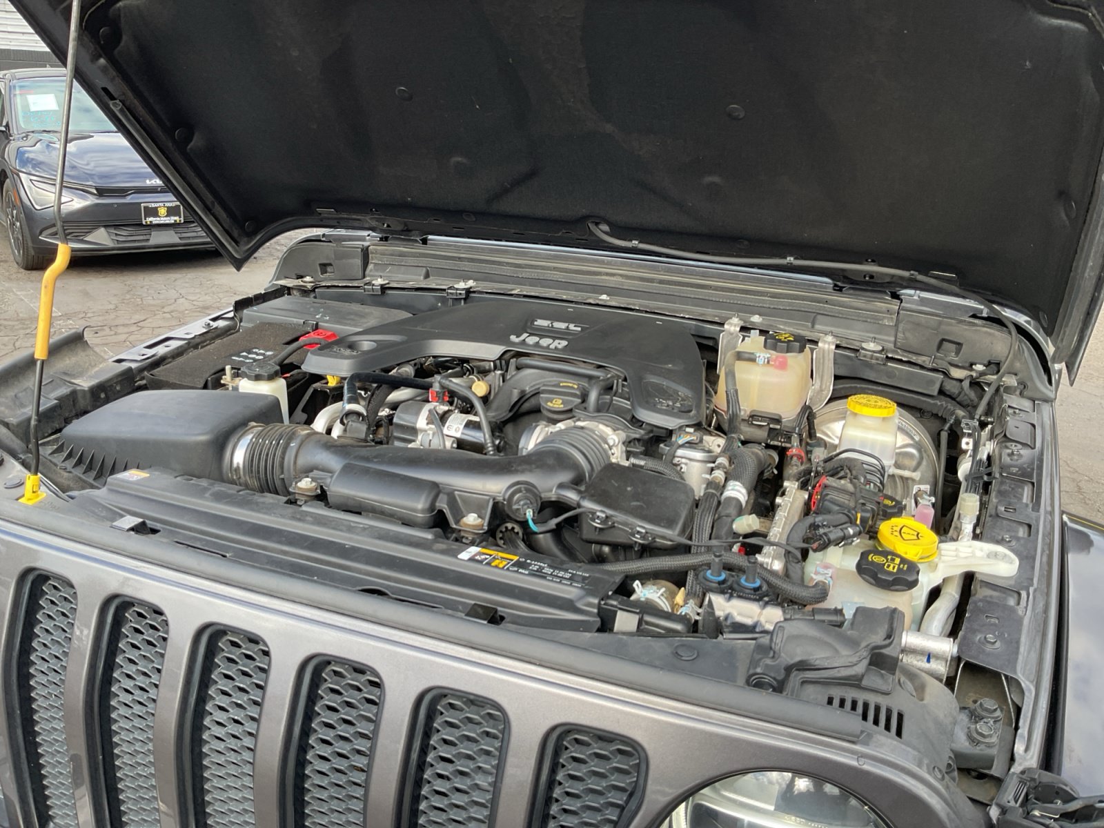 Used 2021 Jeep Wrangler Unlimited Sahara AWD/4WD image 23