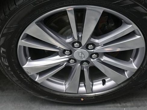 Used 2024 Cadillac XT6 Premium Luxury w/ Technology Package AWD/4WD image 31