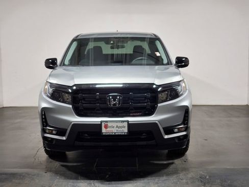 Used 2025 Honda Ridgeline Sport image 3