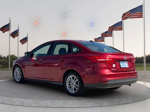 Used 2017 Ford Focus SE FWD image 5