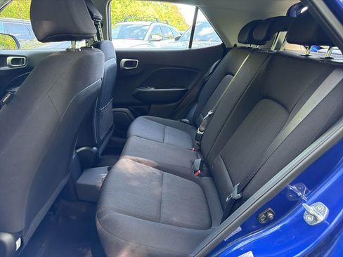 Used 2021 Hyundai Venue SE FWD image 14