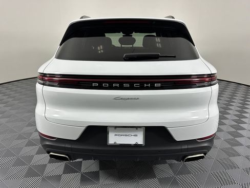 Certified 2025 Porsche Cayenne AWD/4WD image 13