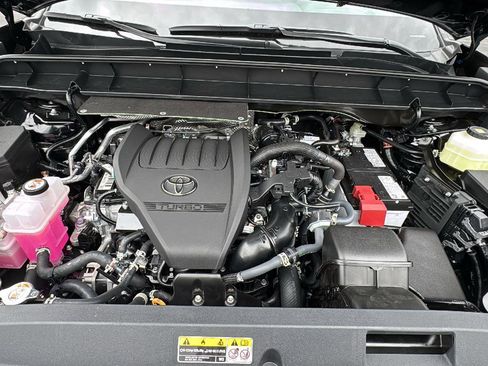 New 2026 Toyota Highlander Platinum AWD/4WD image 12