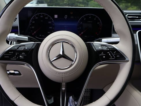 New 2025 Mercedes-Benz S 580 4MATIC Sedan image 65