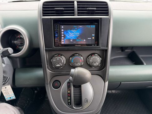 Used 2005 Honda Element LX image 28