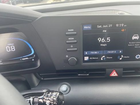 Certified 2025 Hyundai Elantra Sport FWD image 25
