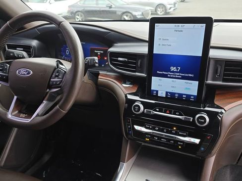 Used 2023 Ford Explorer King Ranch w/ Technology Package AWD/4WD image 11