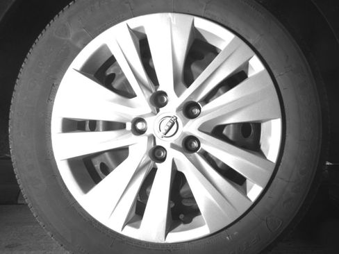 Used 2025 Nissan Sentra S FWD image 18