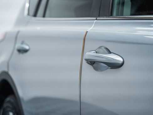 Used 2017 Toyota RAV4 LE image 13