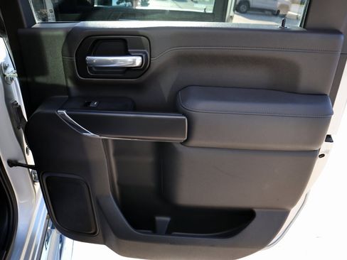 Used 2023 GMC Sierra 2500 SLE image 16