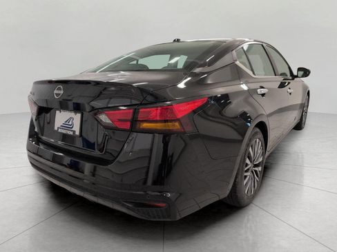 Used 2025 Nissan Altima 2.5 SV FWD image 19
