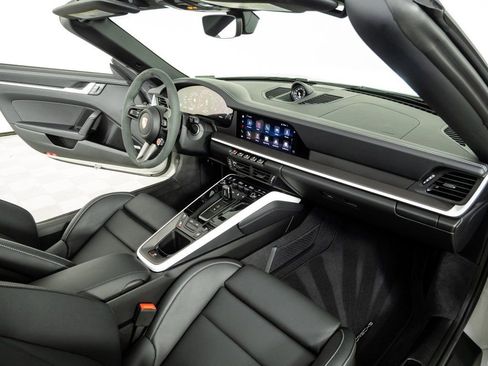 Certified 2026 Porsche 911 Targa 4 GTS image 22