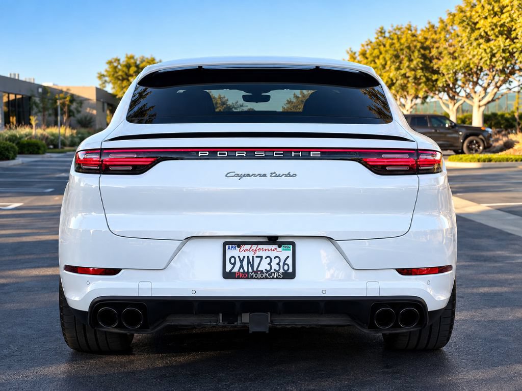 Used 2023 Porsche Cayenne Turbo AWD/4WD image 5
