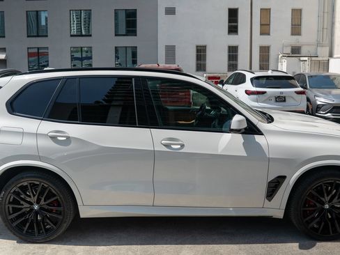 Used 2024 BMW X5 sDrive40i w/ M Sport Package RWD image 3