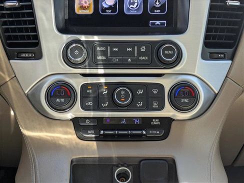Used 2017 GMC Yukon SLE w/ SLE Value Package image 19