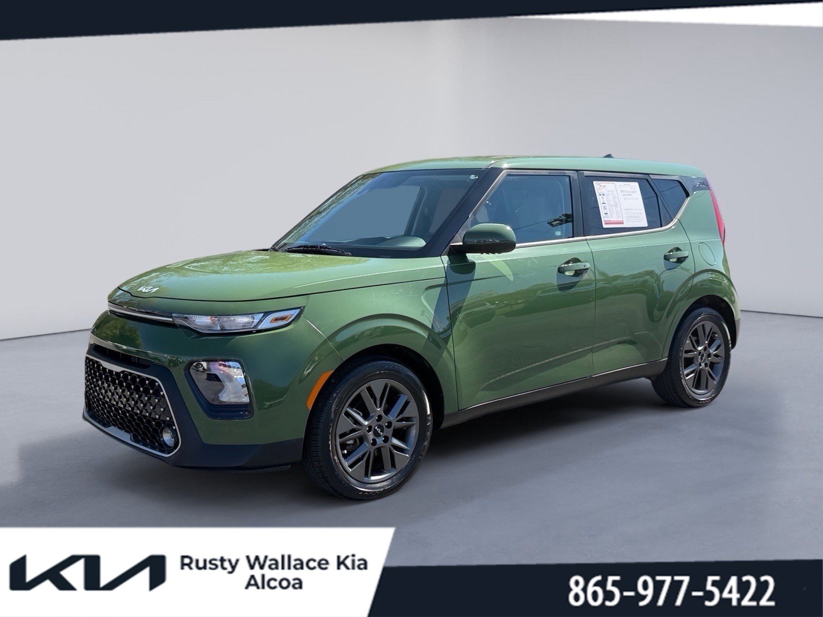 Used 2022 Kia Soul EX FWD image 1