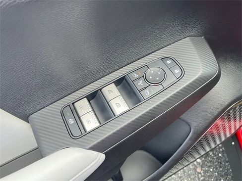 New 2025 Mitsubishi Outlander SE image 13