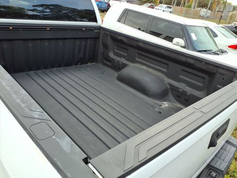 Used 2019 Toyota Tundra SR image 11