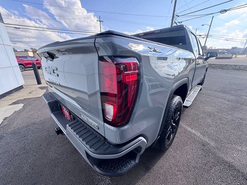 Used 2024 GMC Sierra 1500 Elevation w/ LPO, Elevation Black Package AWD/4WD image 4