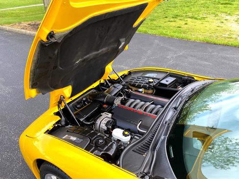 Used 2003 Chevrolet Corvette Convertible w/ Preferred Equipment Group1 image 42