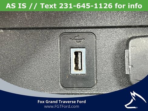 Used 2017 Ford Escape Titanium w/ Equipment Group 301A AWD/4WD image 23