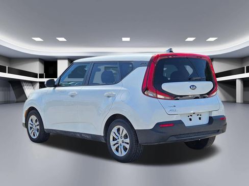 Used 2020 Kia Soul LX image 4
