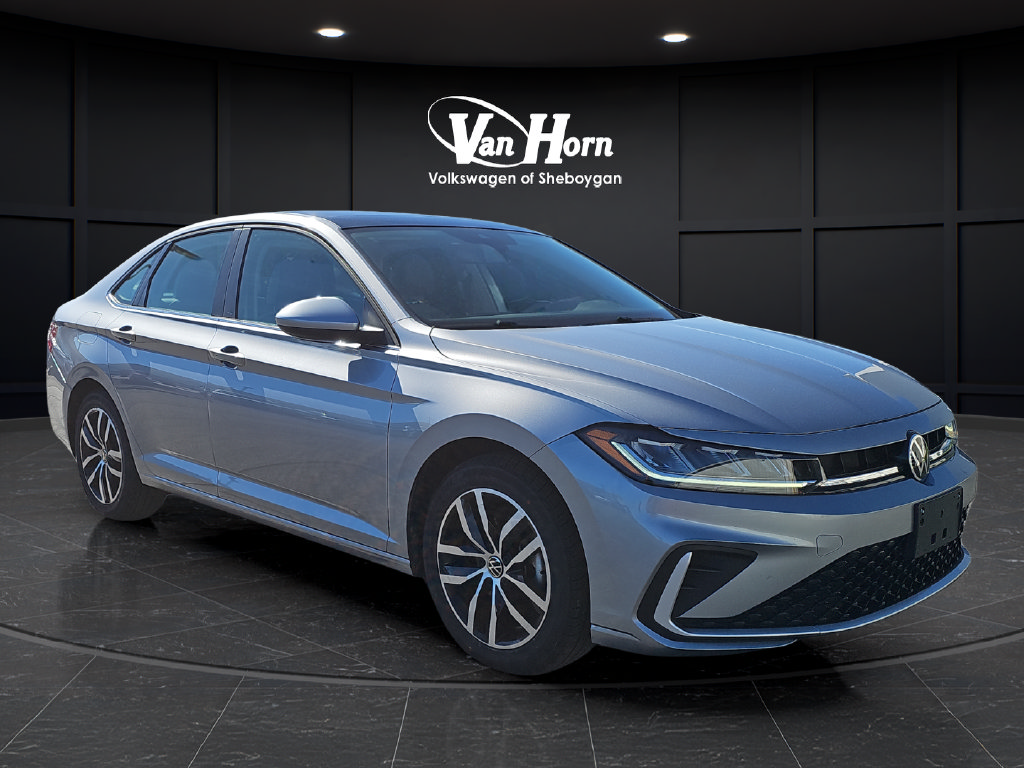Used 2025 Volkswagen Jetta SE FWD image 1