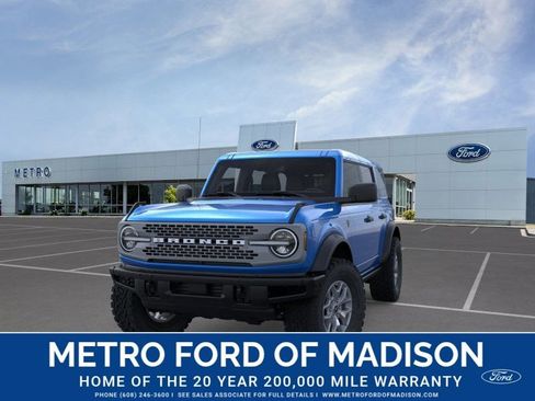 New 2025 Ford Bronco Badlands AWD/4WD image 3