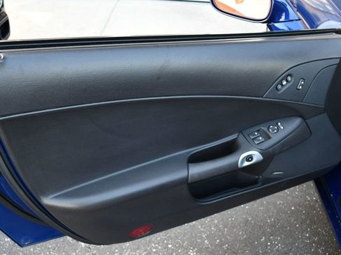 Used 2007 Chevrolet Corvette Convertible w/ Preferred Equipment Group RWD image 10